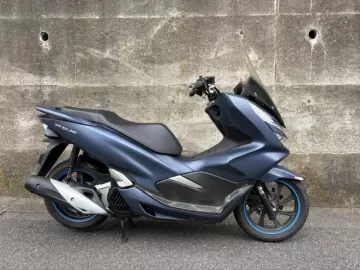 PCX125　キーレス　ロングスクリーン・グリップヒーター付き　